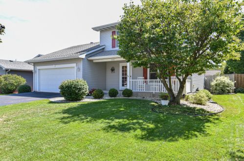 3741 124th St, Kenosha, WI 53158-4216