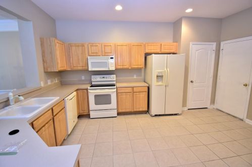 4608 Barnstead Dr, Riverview FL  33578-2116 exterior