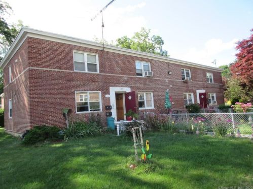 395 Granfield Ave, Bridgeport, CT 06610-2361