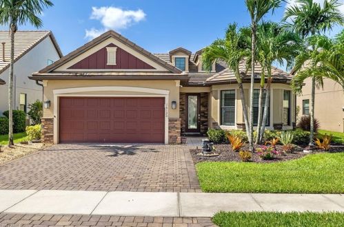 16120 Camden Lakes Cir, Naples, FL 34110-2879