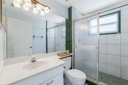 337 Emerald Bay Cir, Naples FL  34110-8667 exterior