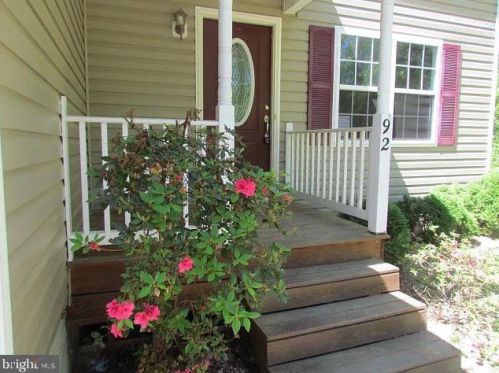 92 Declaration Dr, Montross, VA 22520-9009