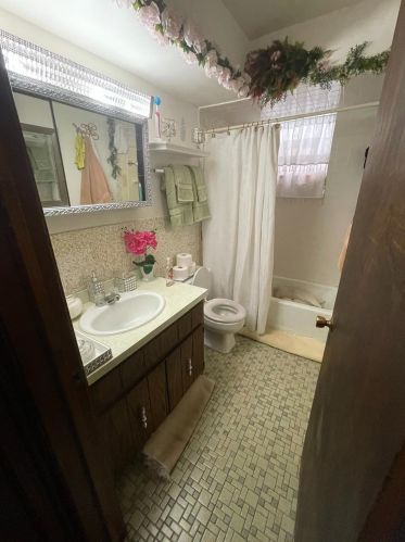 7031 Parrish Ave, Hammond IN  46323-2360 exterior