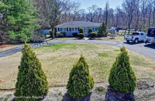 719 Hope Chapel Rd, Jackson Twp, NJ 08527-5204