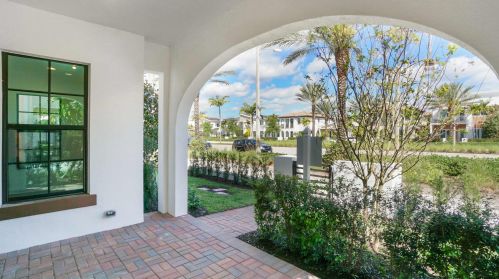 5008 Grandiflora Rd, West Palm Beach, FL 33418