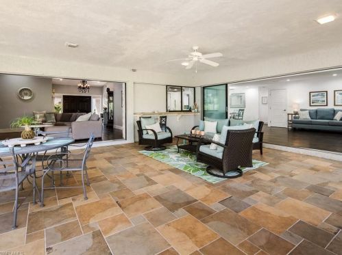 1905 Imperial Golf Course Blvd, Naples FL  34110-1007 exterior