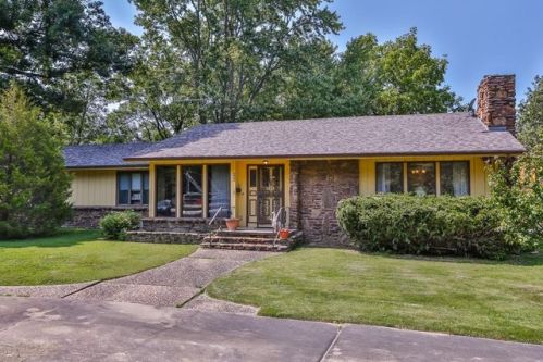 403 Main St, Bentonville, AR 72712-5904