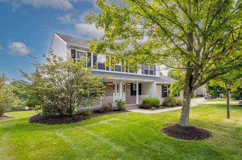 1043 Lake Dr, Gibsonia, PA 15044-6178