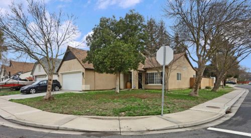 1804 Elleby Ct, Modesto CA  95355-8658 exterior
