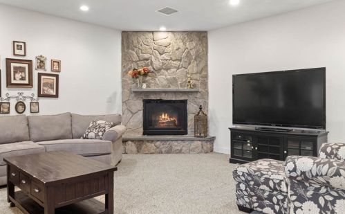 5 Archer St, Swampscott MA 01907 exterior