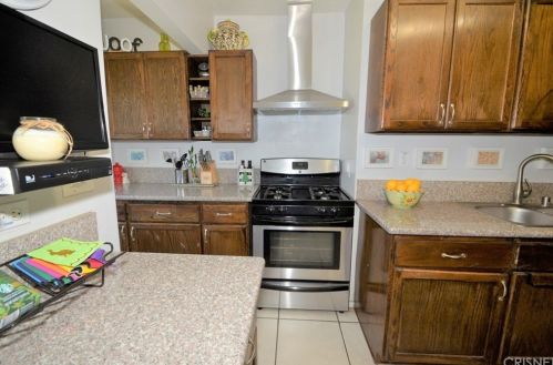 321 Winchester Ave, Glendale CA  91201-2603 exterior