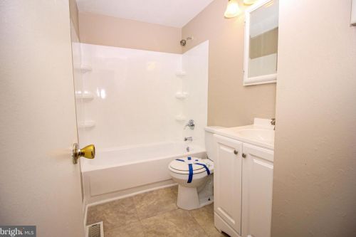 132 Rittenhouse Dr, Willingboro NJ  08046-2573 exterior