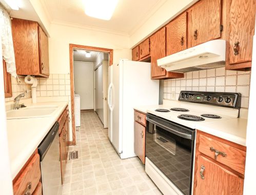 204 Green Tree Ln, Bellefontaine OH  43311-2734 exterior