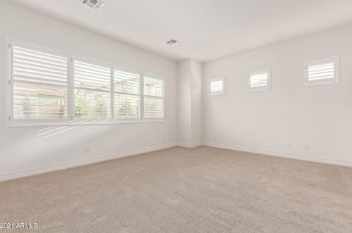 3731 Arabian Dr, Gilbert AZ  85296 exterior