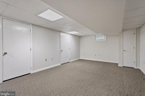 104 Vlg Grn Dr, Gilbertsville PA  19525-9500 exterior