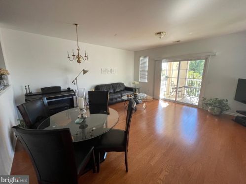 1325 Colts Cir, Trenton NJ  08648-3268 exterior