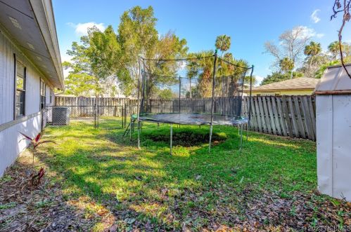 1019 Chippewa Trl, Daytona Beach FL 32117-3122 exterior