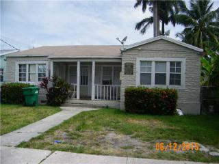 1309 110th Ter, Miami, FL 33161-7438