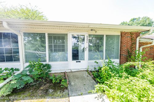 534 Dartmoor Ct, Lakewood, NJ 08701-7846
