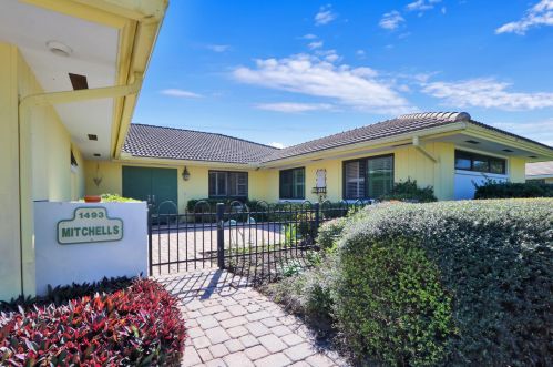 1493 Troon Cir, Palm City, FL 34990-4428