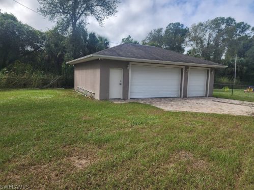 325 Hamilton Ave, Lehigh Acres, FL 33936-1839