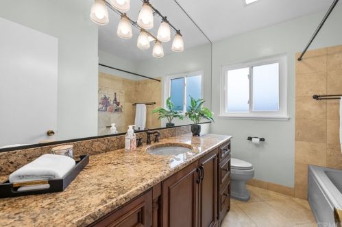 2114 Caddington Dr, Palos Verdes Estates CA  90275-2015 exterior