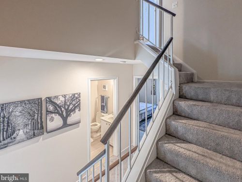 12169 Presidio Way, Woodbridge VA  22192-1052 exterior