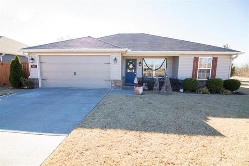 2905 Greensprings Rd, Bentonville AR  72712-4388 exterior