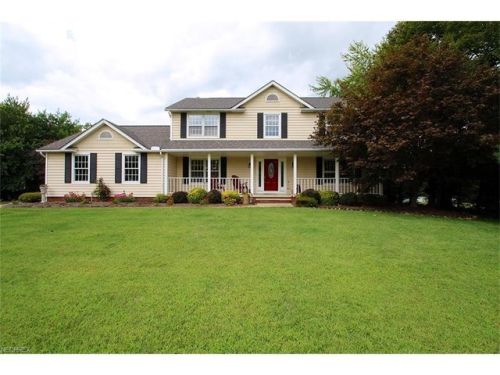 9200 Fox Hollow Dr, Seville, OH 44273-9516