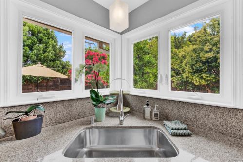 311 Edgewood Dr, Vacaville CA  95688-3602 exterior