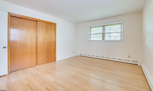 379 Princeton Ave, Rahway NJ  07065-1607 exterior