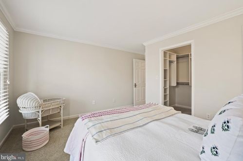 3211 Winter Sun Ter, Herndon VA  20171-1939 exterior