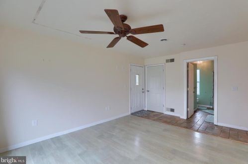 194 Jonathan Way, Red Lion PA  17356-9044 exterior