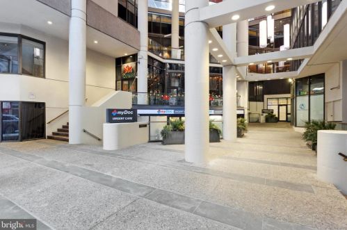 1420 Locust St, Philadelphia PA 19102-4201 exterior