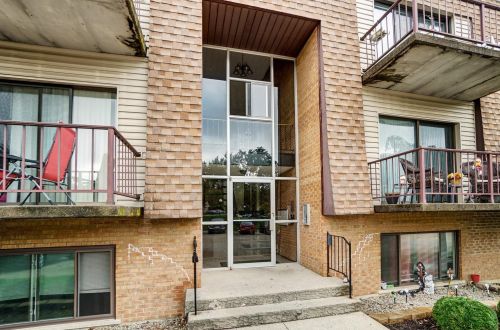 6604 Hearne Rd, Cincinnati, OH 45248-8404