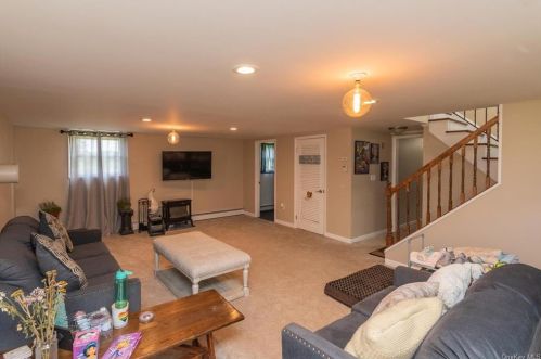 567 Stony Ford Rd, Middletown NY  10941-3948 exterior