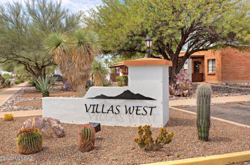 103 Paseo Tierra, Green Valley AZ  85614-7412 exterior