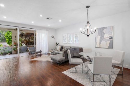 6823 Via Regina, Boca Raton FL  33433-3956 exterior