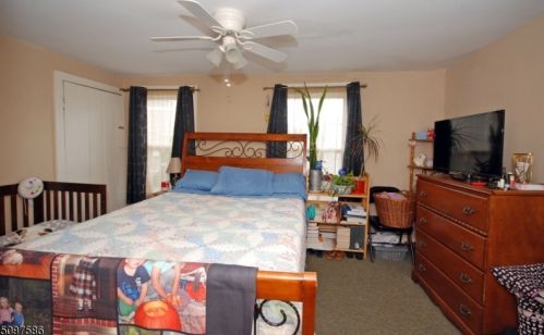 108 Mansfield St, Belvidere NJ  07823-1506 exterior