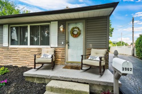 3962 La Rosa Ct, Darbydale OH  43123-2814 exterior