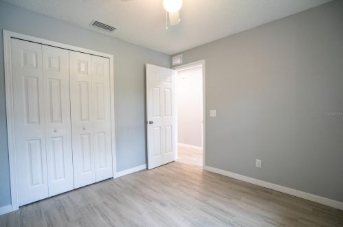 561 Live Oak Ave, Daytona Beach FL  32114-4846 exterior