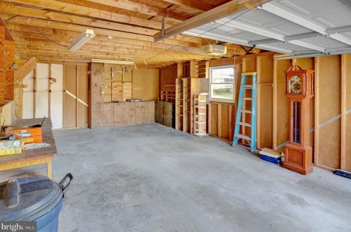 41 Peanut Dr, Hanover PA 17331-8935 exterior