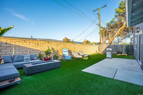 1099 Johnson Ave, El Cajon CA  92020-7354 exterior