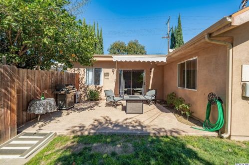 17536 Saticoy St, Van Nuys CA 91406-2333 exterior