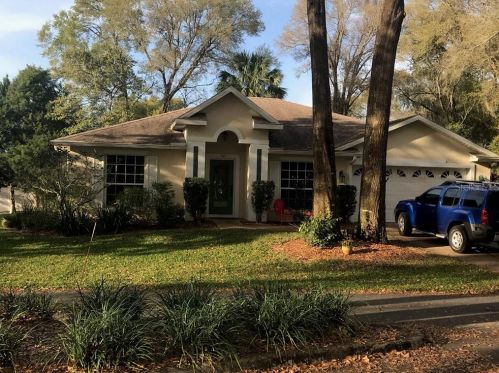 1111 Glen Falls Rd, Deland, FL 32720-2577
