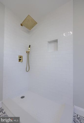 124 Millersville Rd, Lancaster PA  17603-4220 exterior