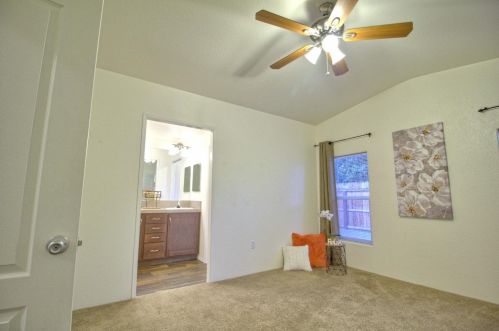 39 Clipper Ln, Modesto CA  95356-1711 exterior