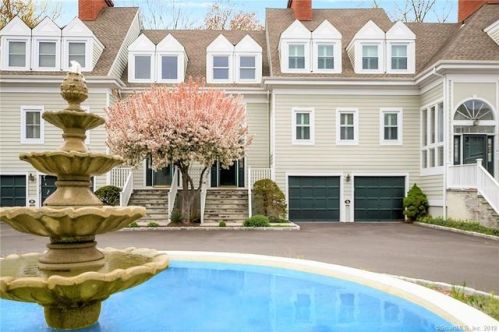 450 Center St, Southport CT  06890-1447 exterior