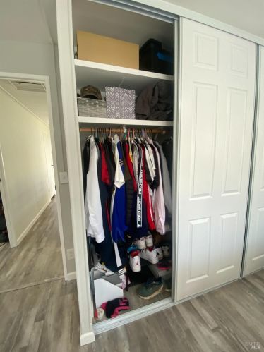 172 Pear Ln, Santa Rosa CA  95407-7664 exterior