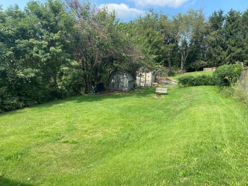 17 Virginia Dr, Mckeesport PA  15133-1005 exterior